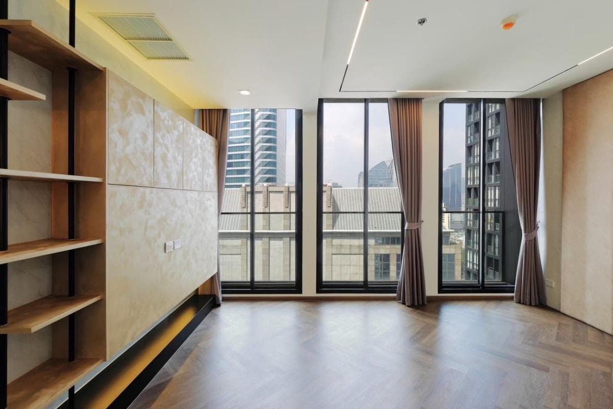 Noble Ploenchit
